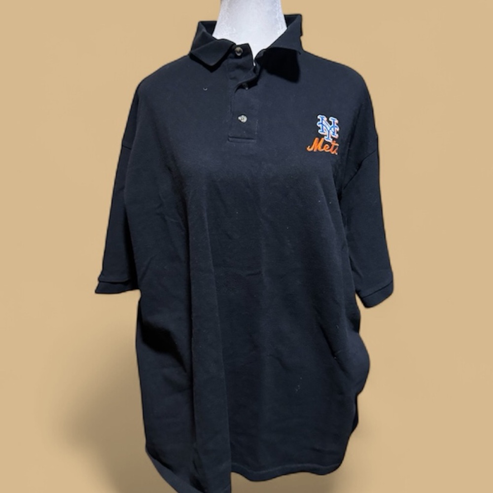 Lee Men's Black Polo Shirt with Embroidered Mets Logo